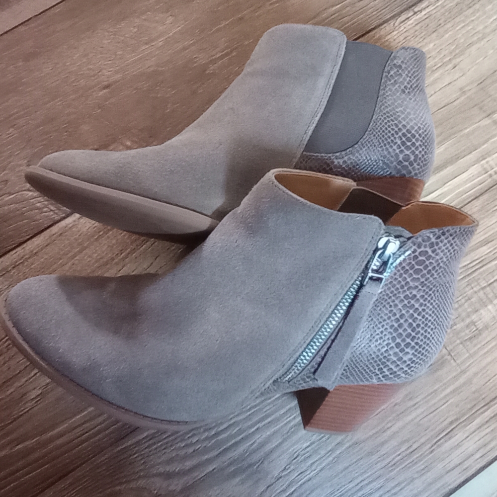Vionic Taupe Snakeskin Suede Ankle Booties